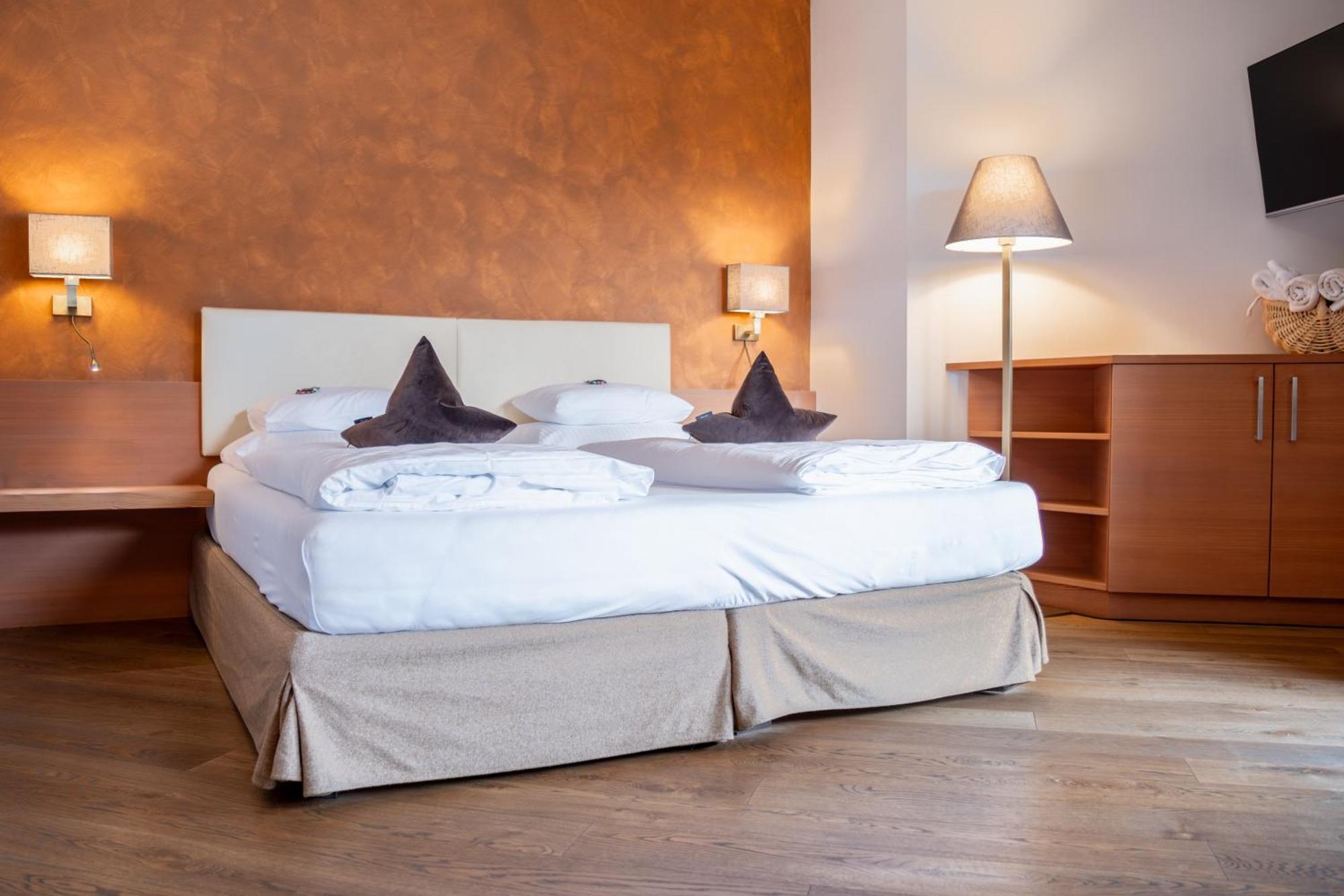 Residence Hotel Alpinum Campo Tures Exterior foto